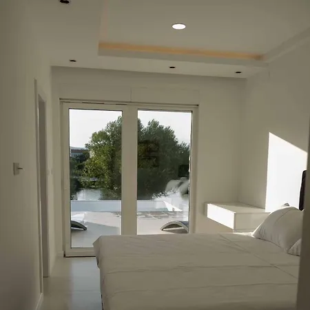 Luxury * Buna